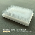 Berus/span scrub pembedahan dengan pembersih kuku